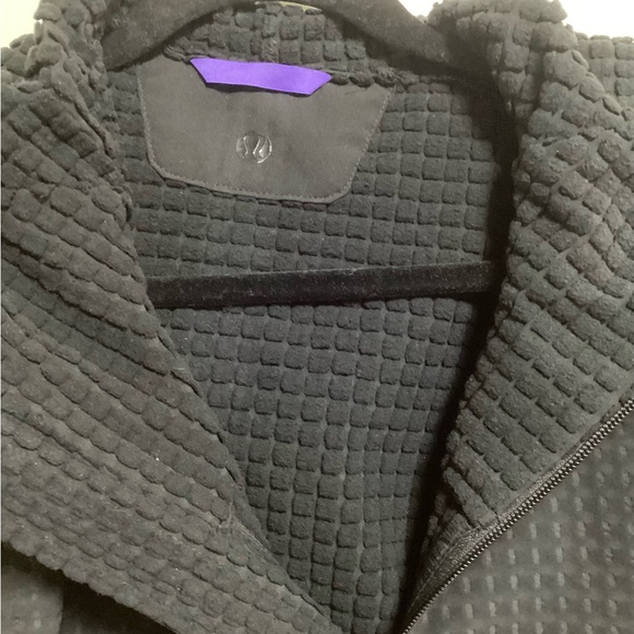 Lululemon Spring and Fall Grid Fleece Jacket M - Picture 6 of 6